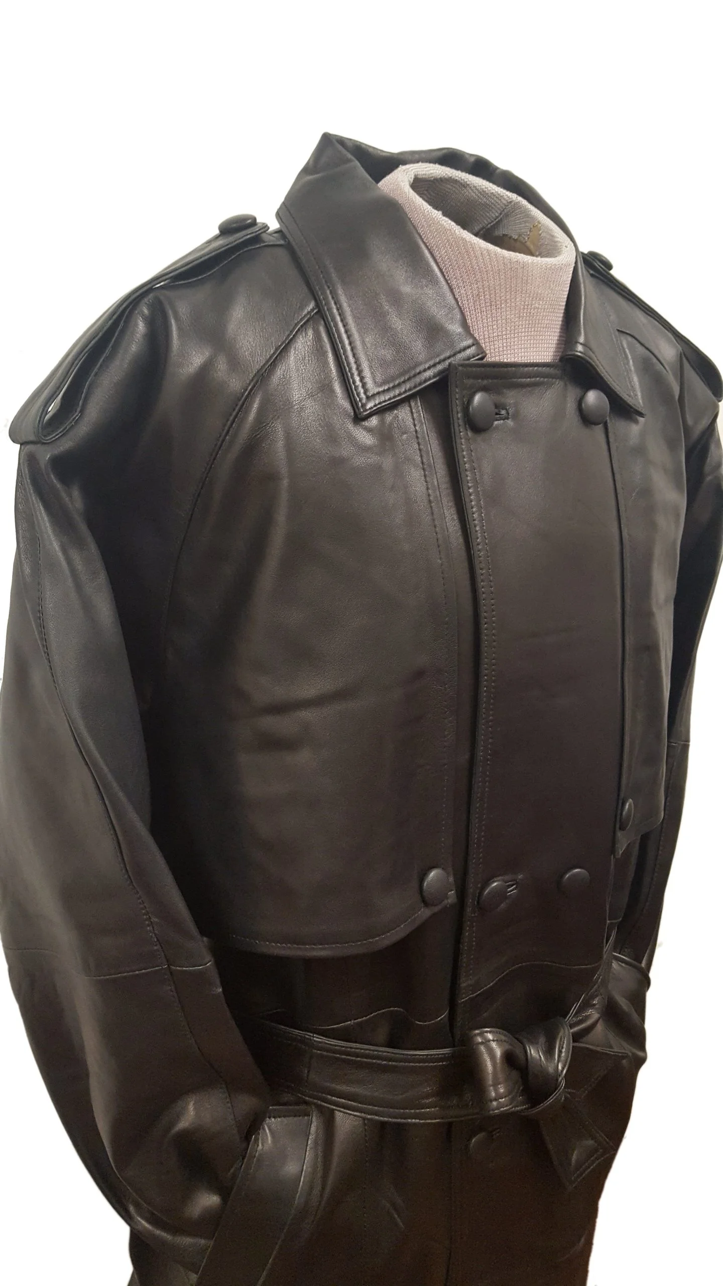 402_Black_Side